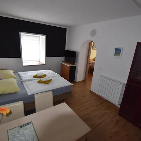 Daire Free Alps, Massage & Wine