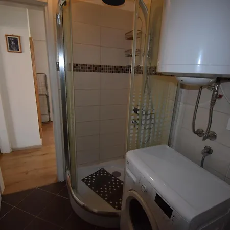 Free Alps, Massage & Wine Apartment Bovec