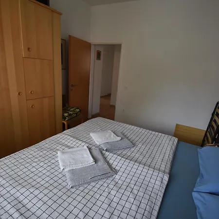 Free Alps, Massage & Wine Apartmán *