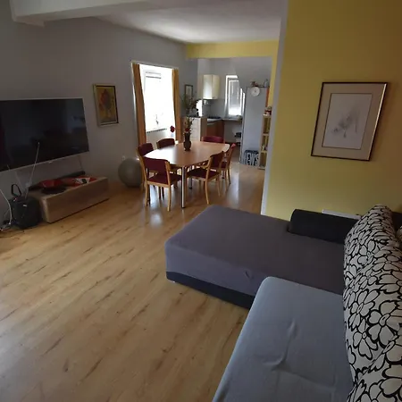 Apartment Free Alps, Massage & Wine *