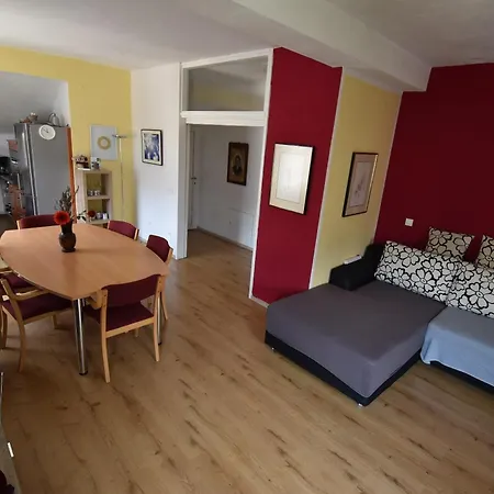 Daire Free Alps, Massage & Wine *