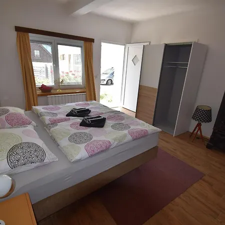 Free Alps, Massage & Wine Apartment Bovec