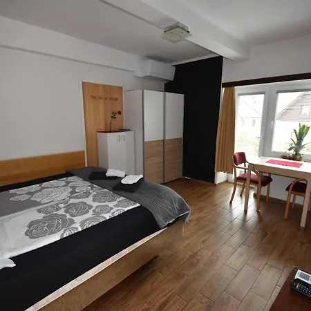 Free Alps, Massage & Wine Apartment