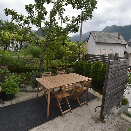 Apartment Free Alps, Massage & Wine *