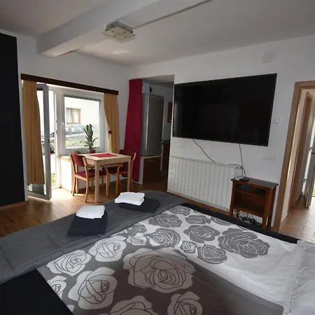 Daire Free Alps, Massage & Wine *