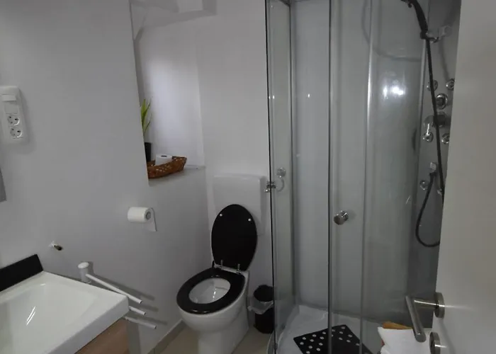 דירה Free Alps, Massage & Wine בובק