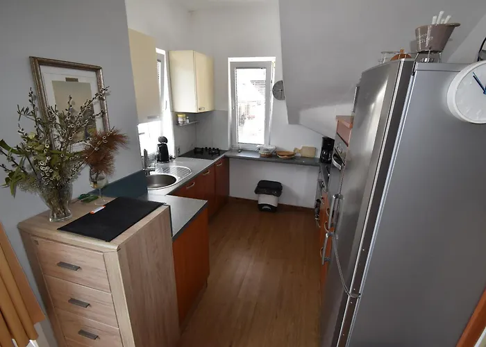 Free Alps, Massage & Wine דירה *