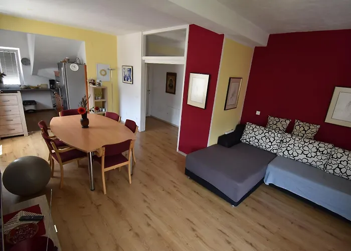 דירה Free Alps, Massage & Wine *