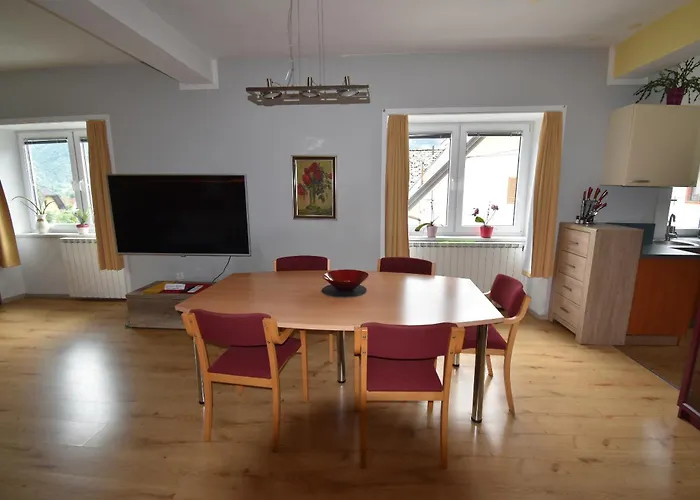 דירה Free Alps, Massage & Wine בובק