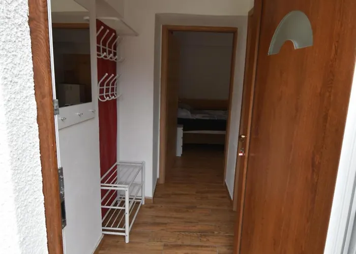 Free Alps, Massage & Wine דירה