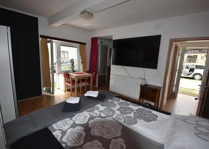 דירה Free Alps, Massage & Wine *